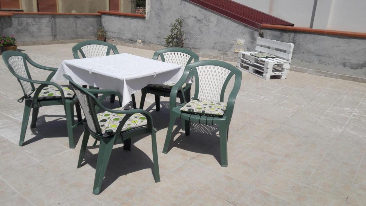 Estia Holidays Apartments - Таорміна Екстер'єр фото