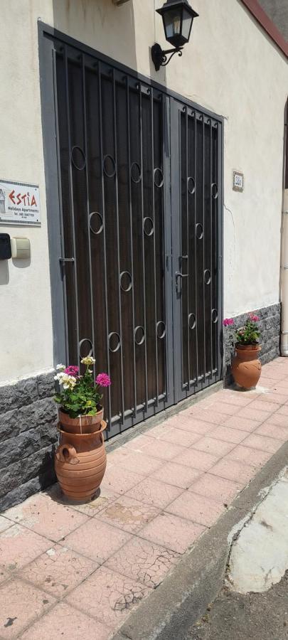 Estia Holidays Apartments - Таорміна Екстер'єр фото