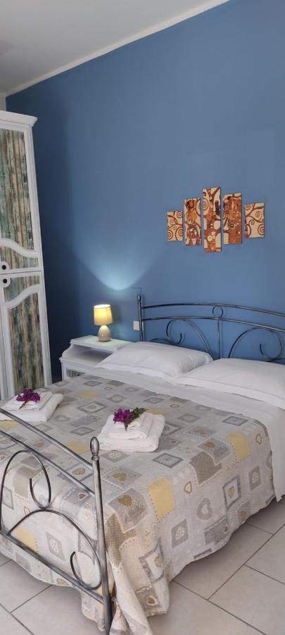 Estia Holidays Apartments - Таорміна Екстер'єр фото