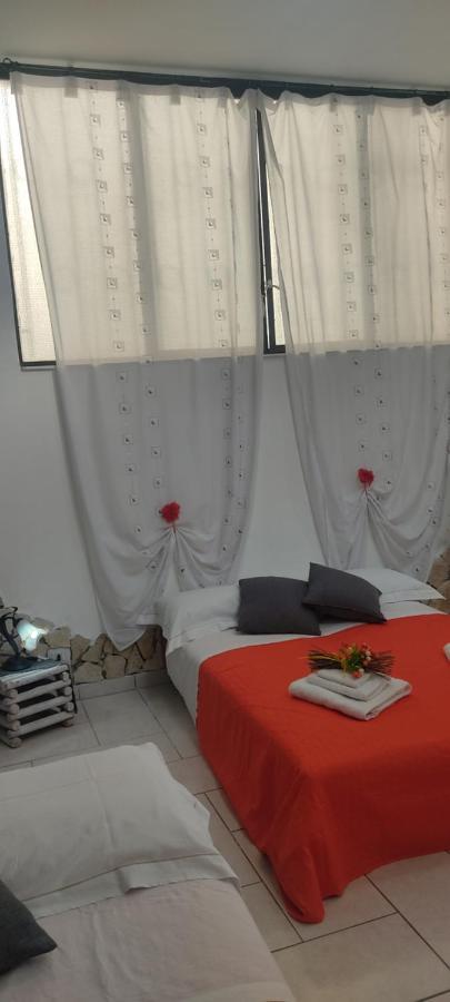Estia Holidays Apartments - Таорміна Екстер'єр фото