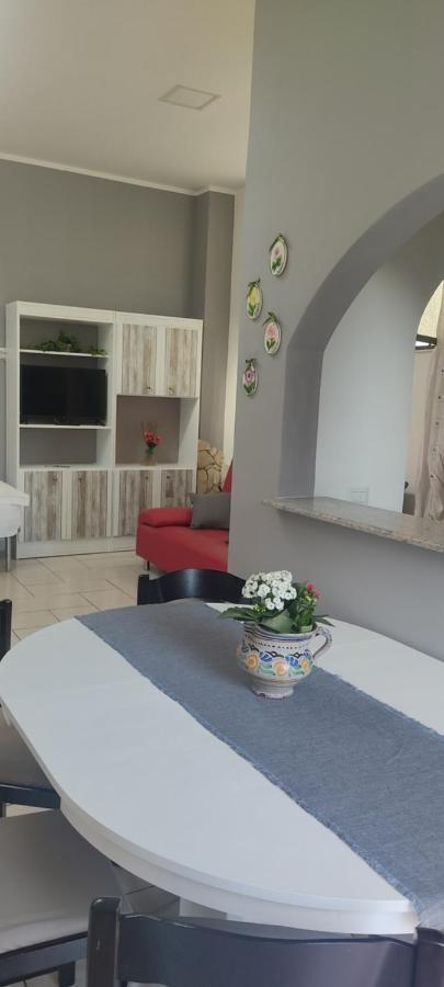 Estia Holidays Apartments - Таорміна Екстер'єр фото